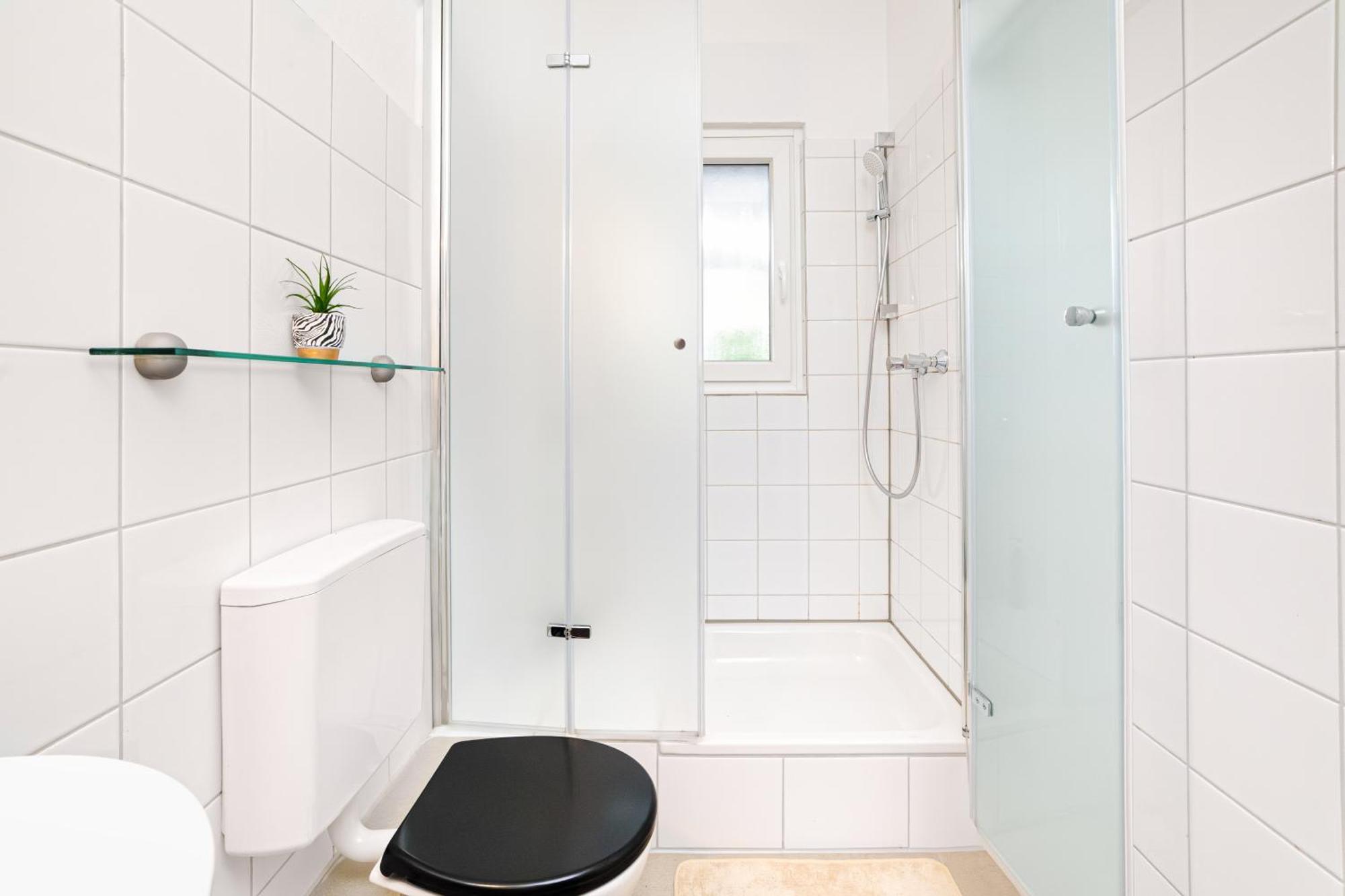 Smart Home - Essen - Perfect For 5 Guests! Central - Balcony - Netflix - Free Parking Zone מראה חיצוני תמונה
